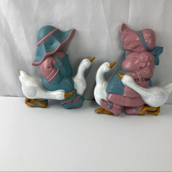 Burwood Vintage Lot of 2 Wall Plaques 2865-2A, 2865-1A  Amish Girl and Boy Ducks - Picture 1 of 4